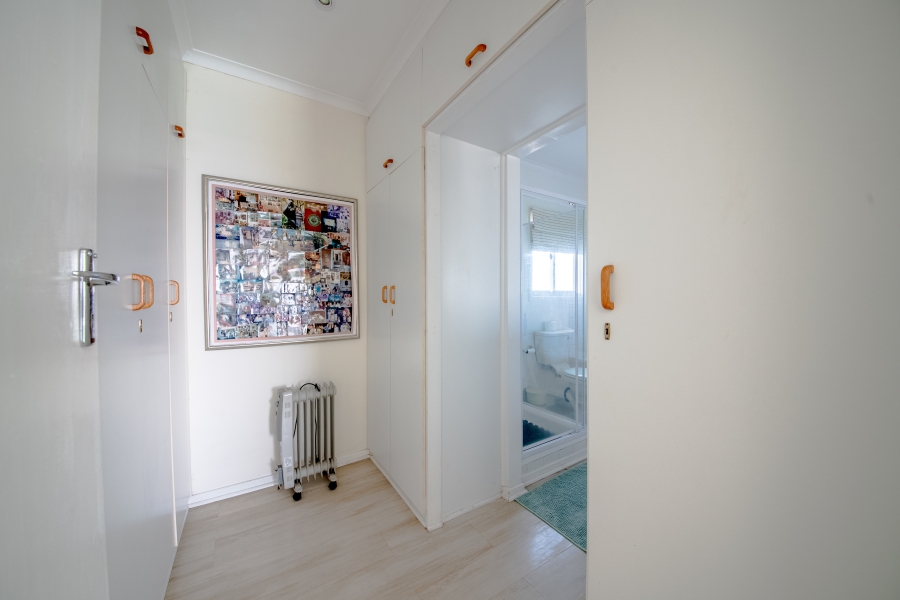 4 Bedroom Property for Sale in Pringle Bay Western Cape